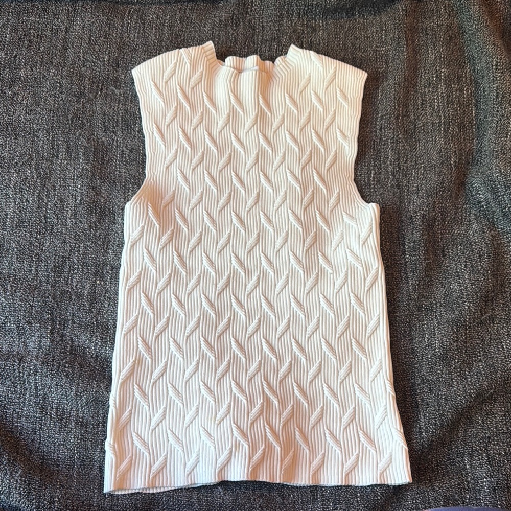 Zara Sleeveless Textured White Top